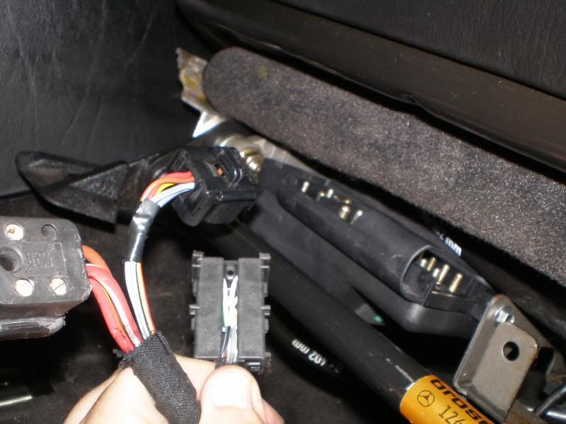 W124 12v electrical outlet install location - Page 2 - PeachParts